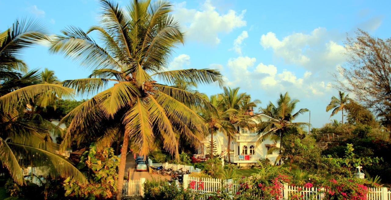 Colonia Santa Maria Hotel Baga Exterior photo