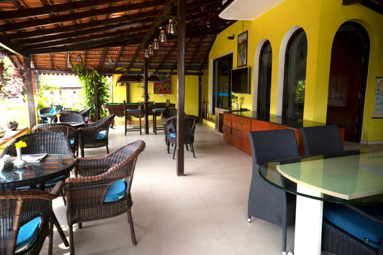 Colonia Santa Maria Hotel Baga Exterior photo