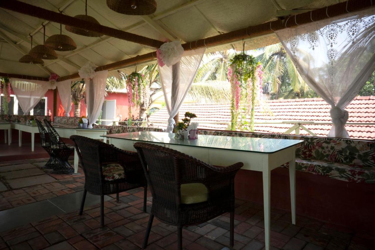 Colonia Santa Maria Hotel Baga Exterior photo