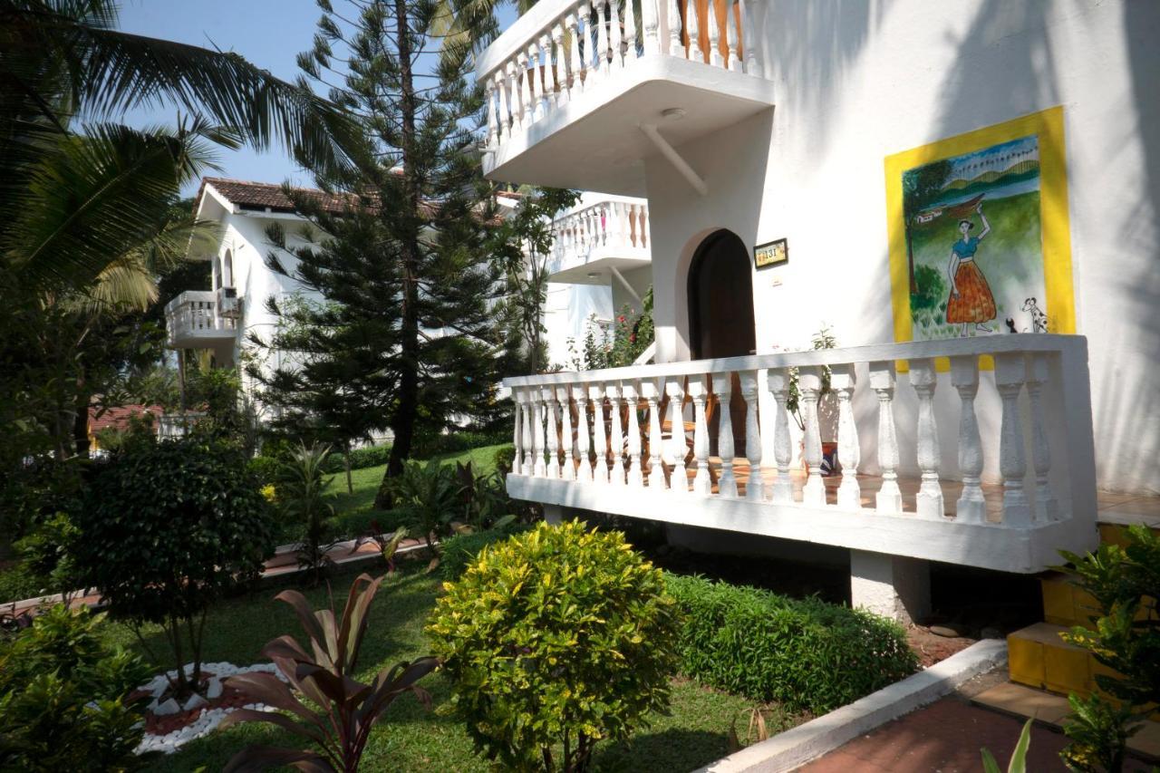 Colonia Santa Maria Hotel Baga Exterior photo