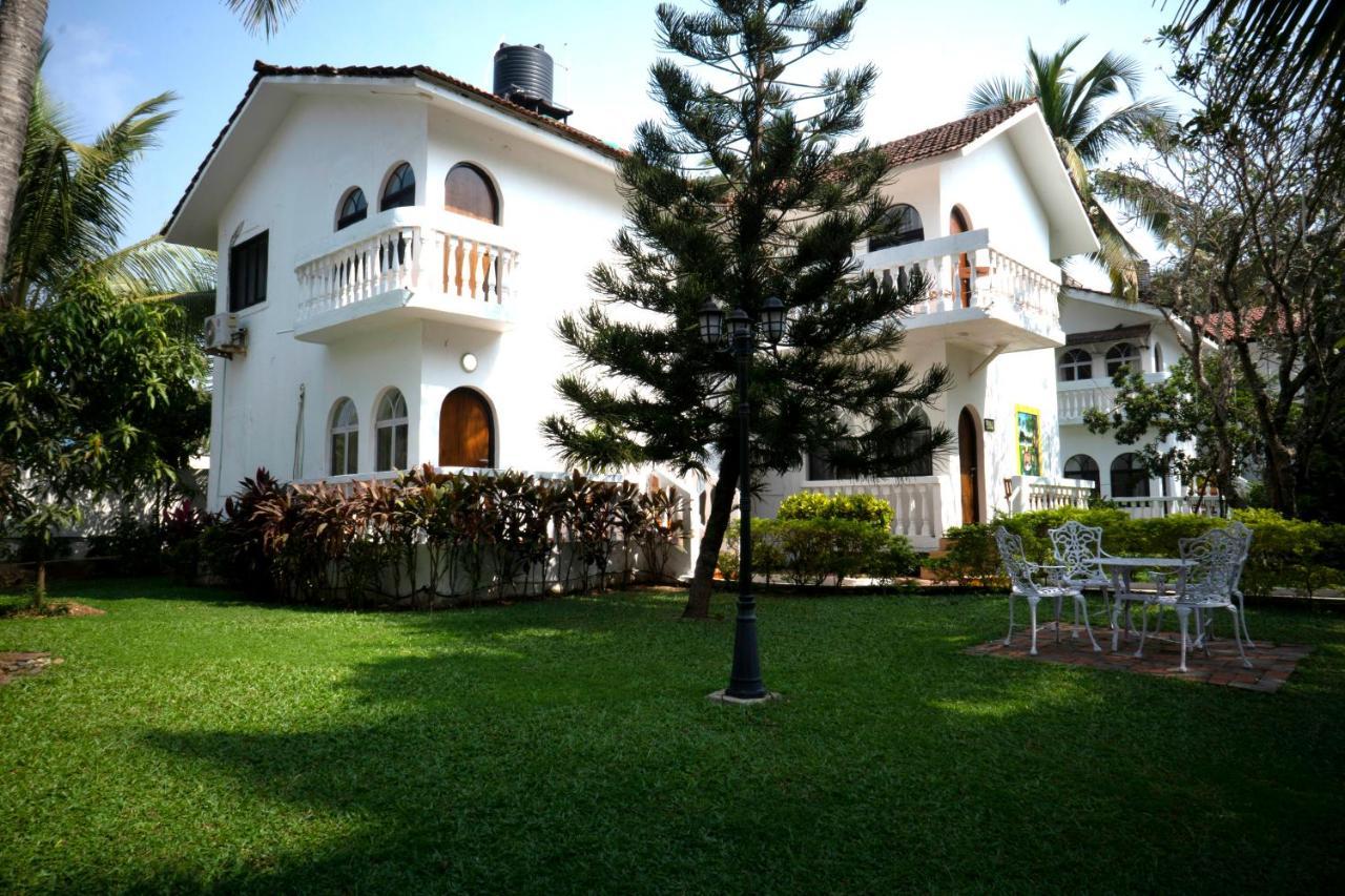 Colonia Santa Maria Hotel Baga Exterior photo