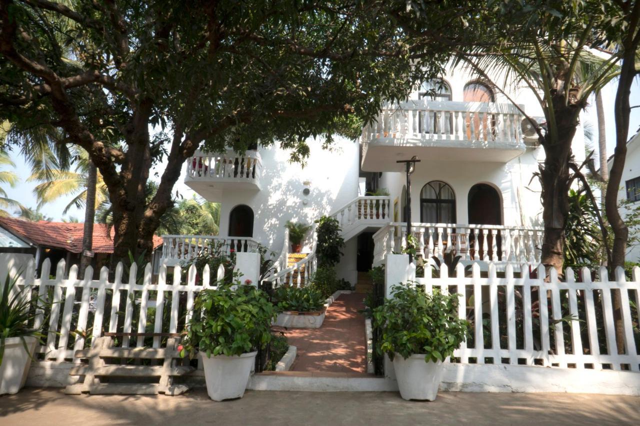 Colonia Santa Maria Hotel Baga Exterior photo