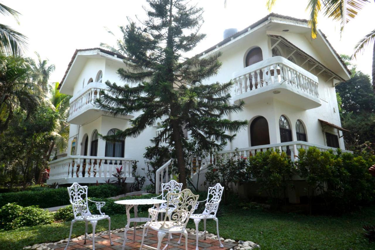 Colonia Santa Maria Hotel Baga Exterior photo